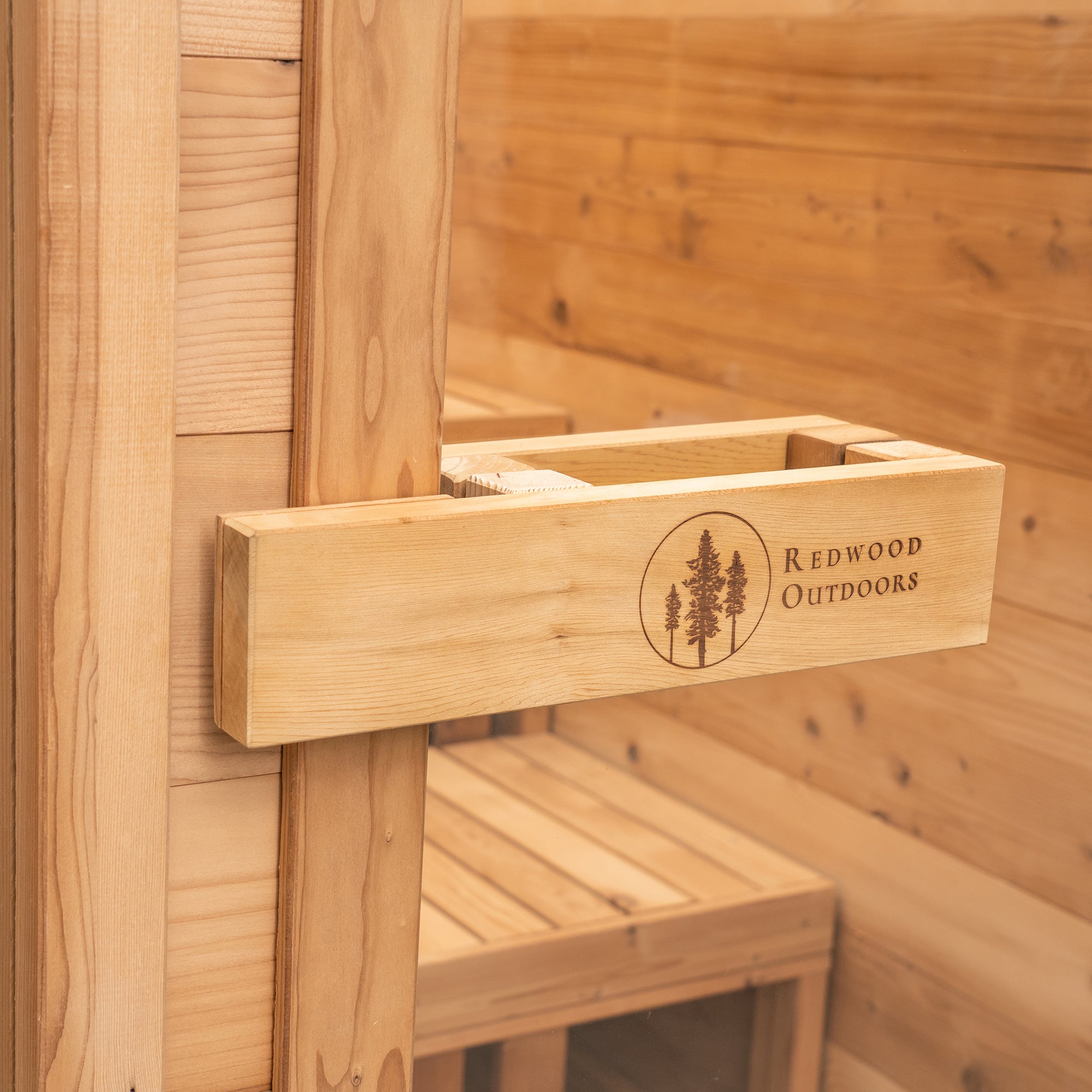 Redwood Outdoors 4-Person Cabin Outdoor Sauna SN-CBU-H4K001F