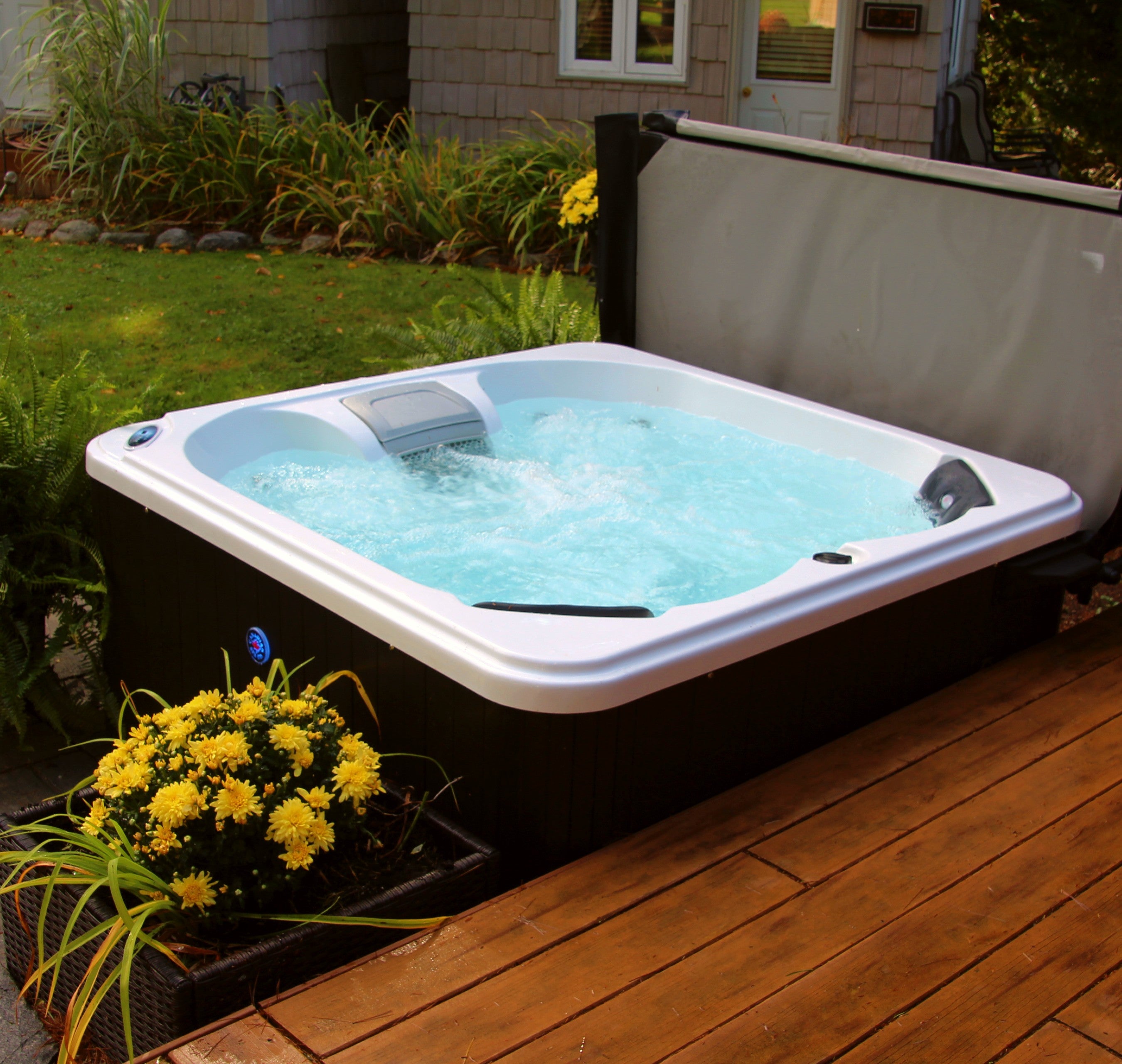 Canadian Spa Saskatoon 4-Person 12-Jet Portable Hot Tub KH-10084