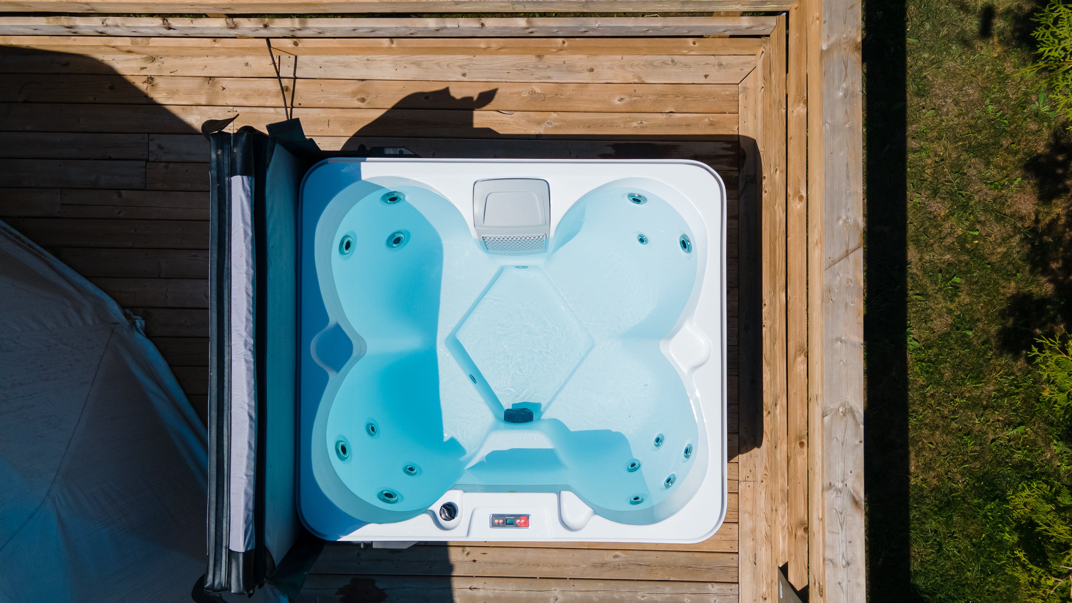 Canadian Spa Gander 4-Person 15-Jet Portable Hot Tub KH-10099