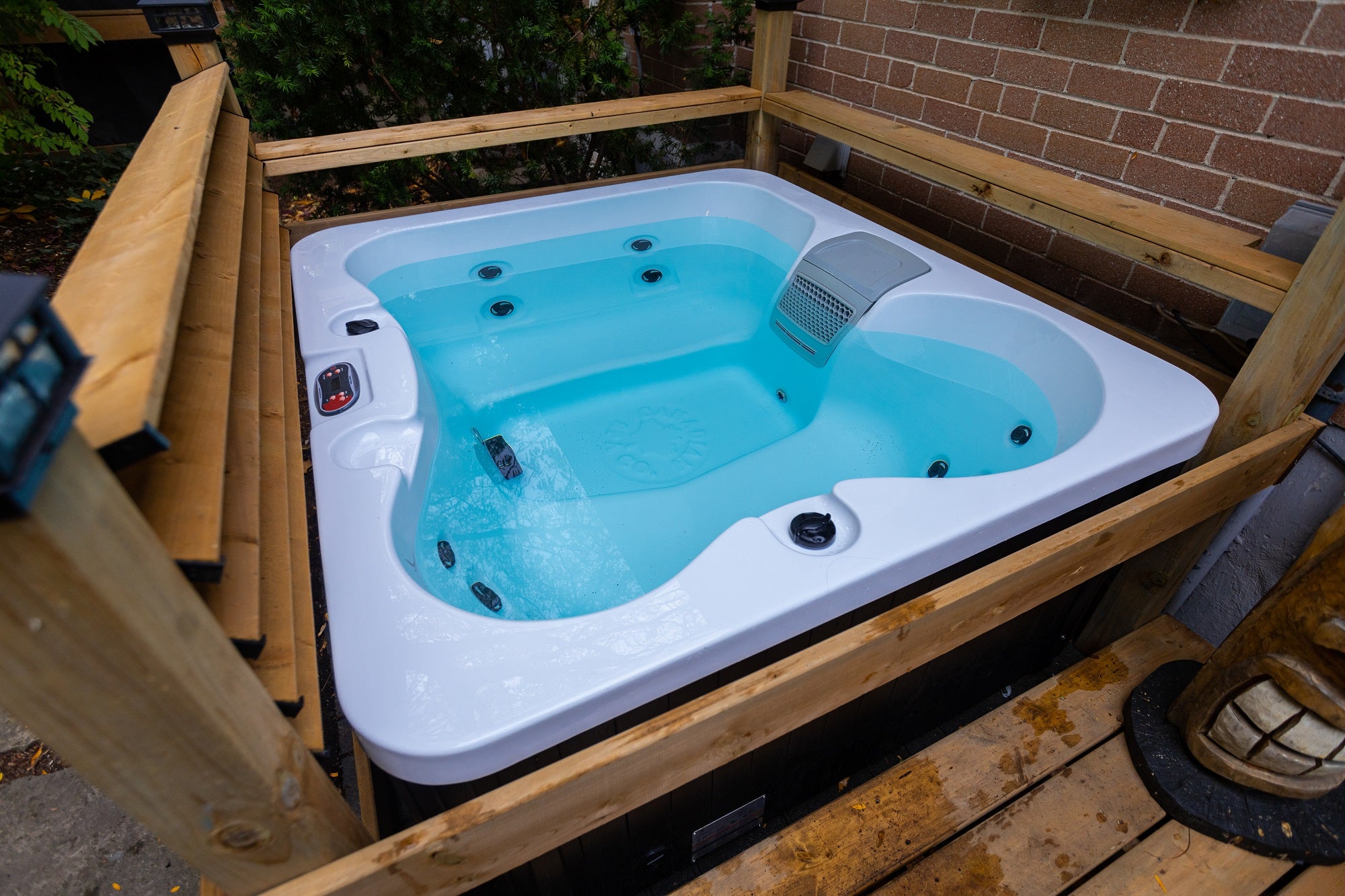 Canadian Spa Manitoba 4-Person 15-Jet Portable Hot Tub KH-10127