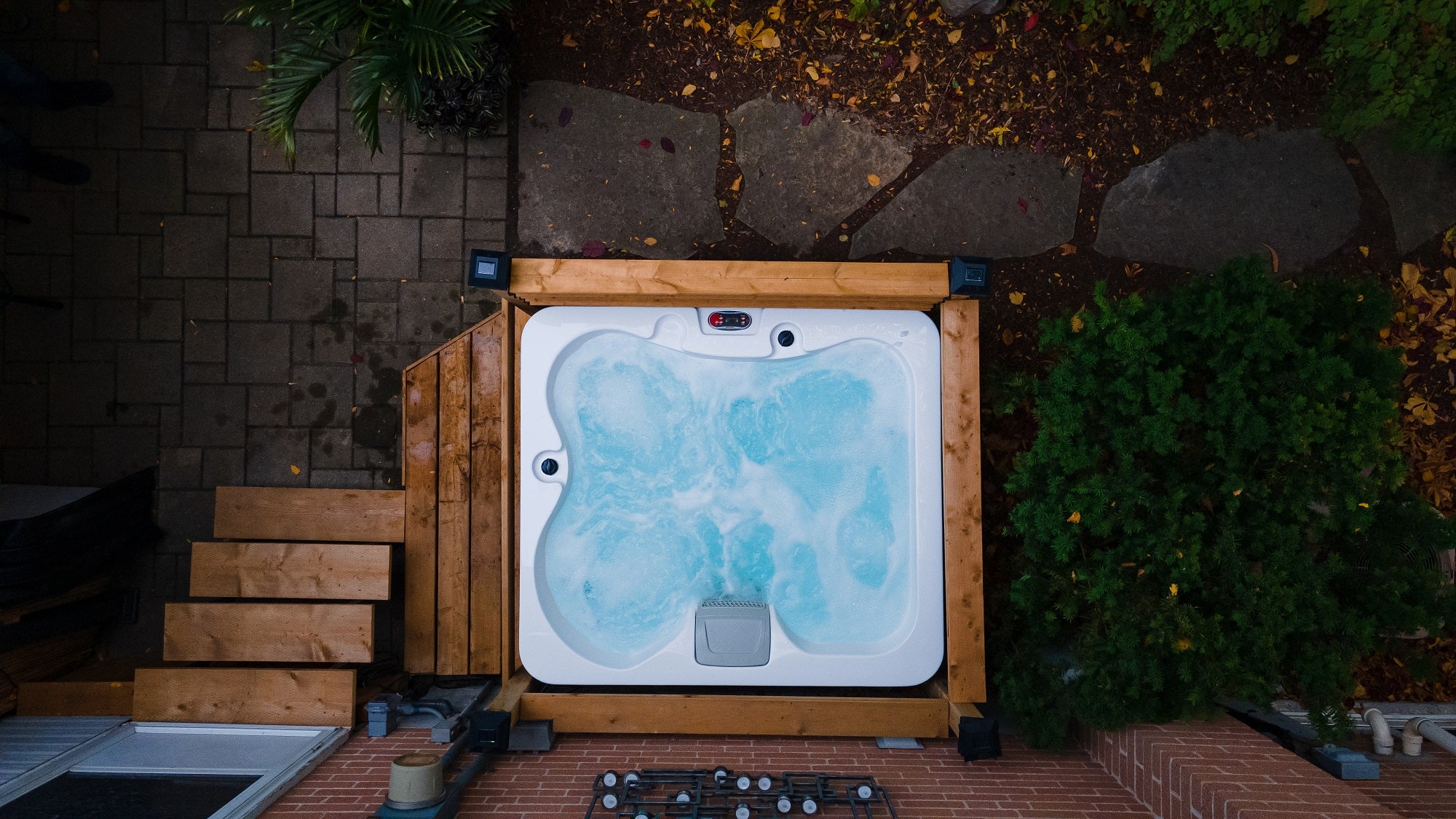 Canadian Spa Manitoba 4-Person 15-Jet Portable Hot Tub KH-10127