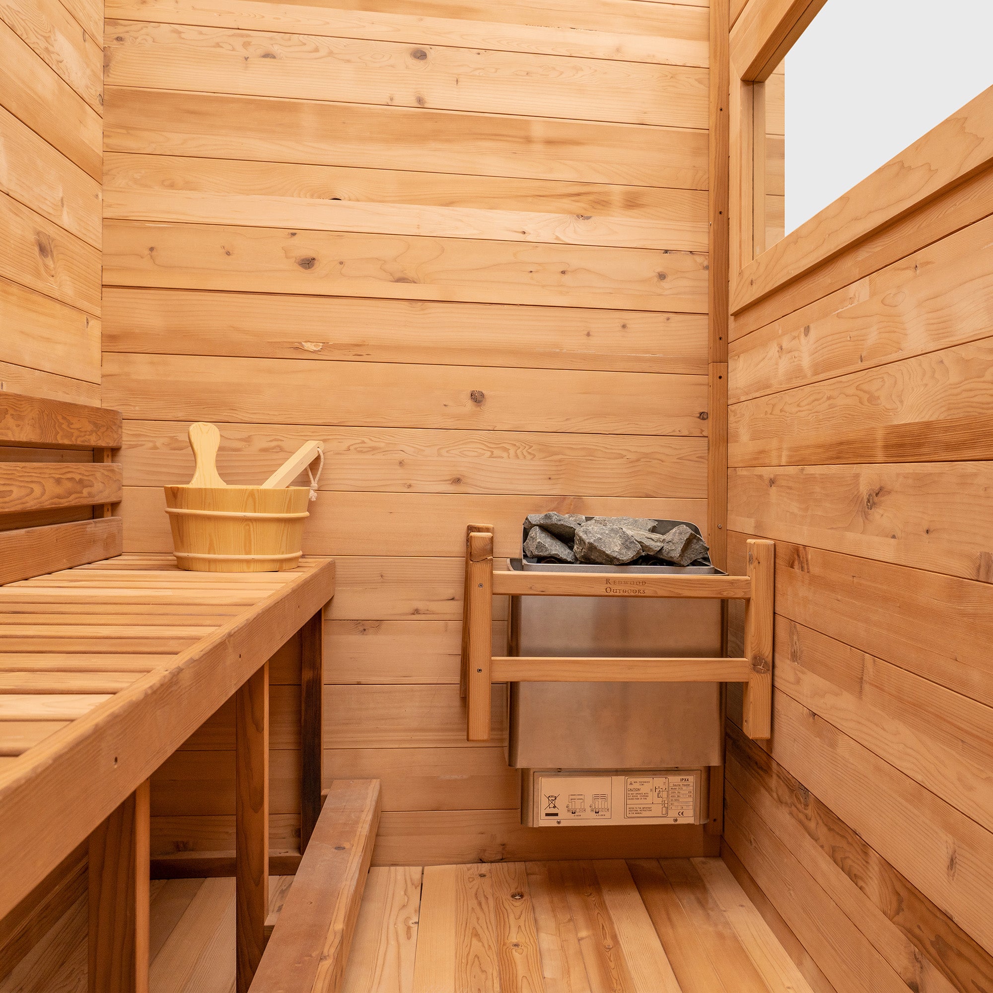Redwood Outdoors 3-Person Cove Outdoor Sauna SN-CBU-H3K001F