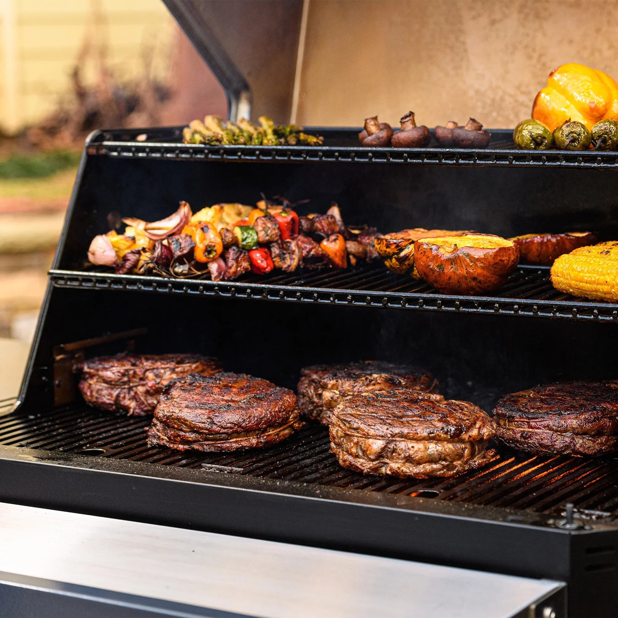 Masterbuilt® Gravity Series™ 1050 Digital Charcoal Grill and Smoker