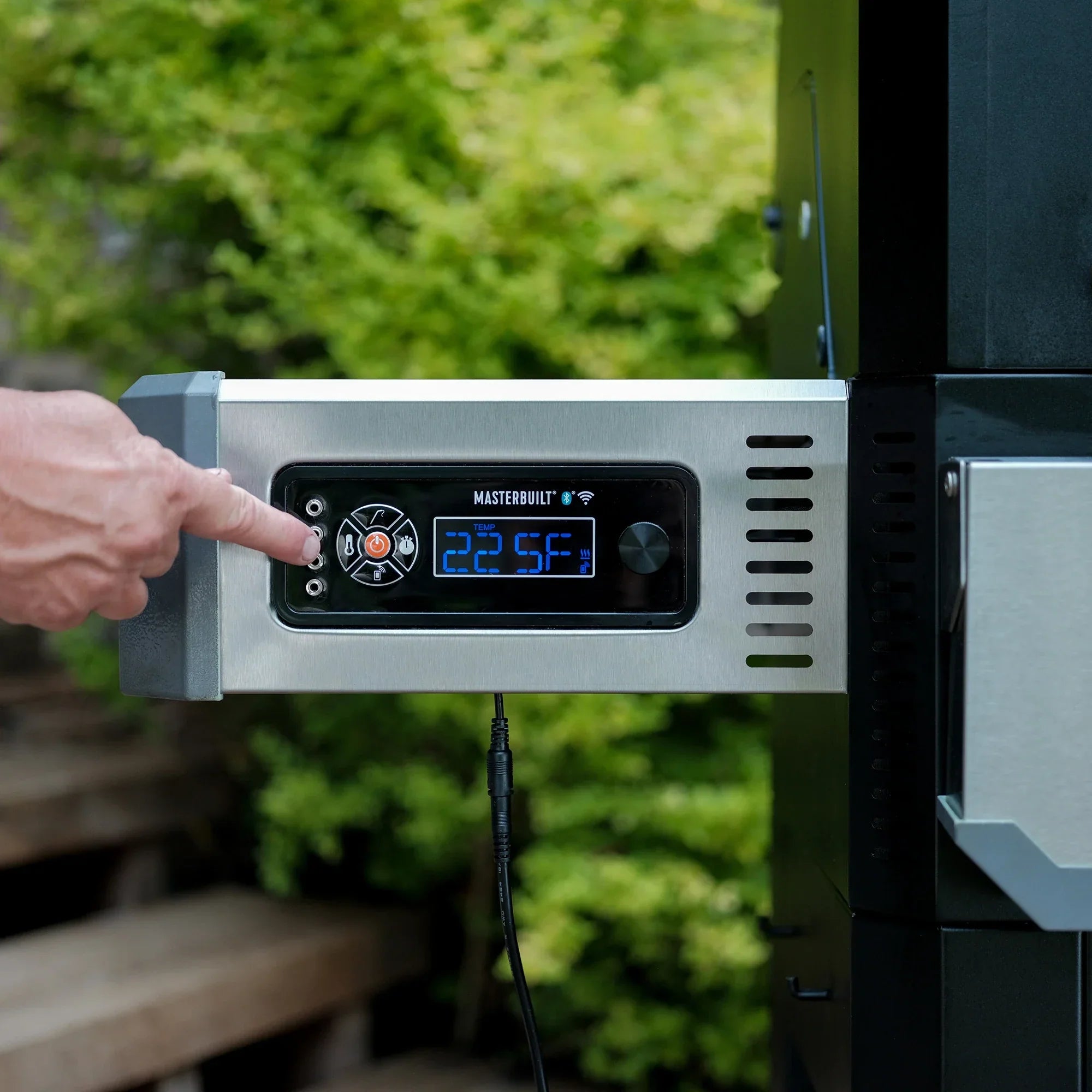 Masterbuilt® Gravity Series™ 800 Digital Charcoal Griddle, Grill and Smoker